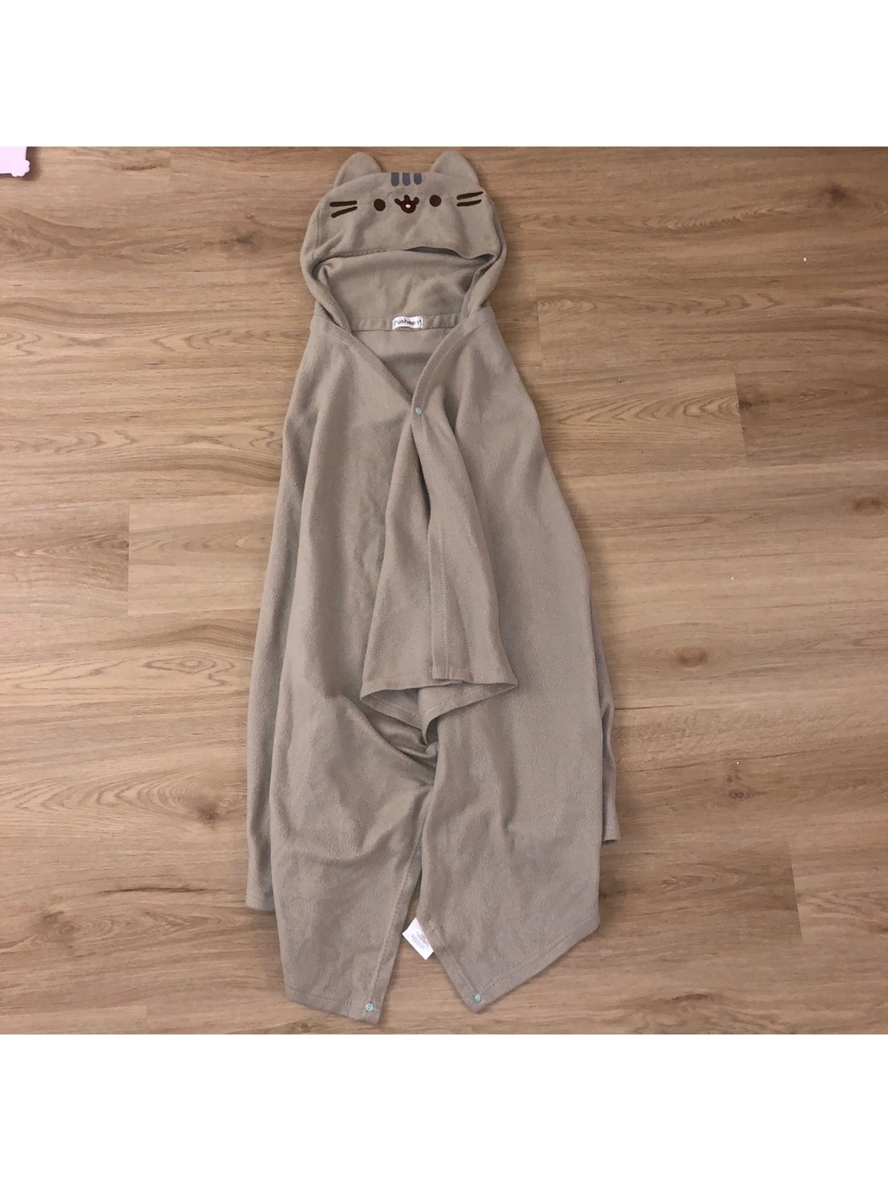 PUSHEEN BROWN CAT WINTER 2018 BOX HOODED FLEECE BLANKET PONCHO RARE EXCLUSIVE
